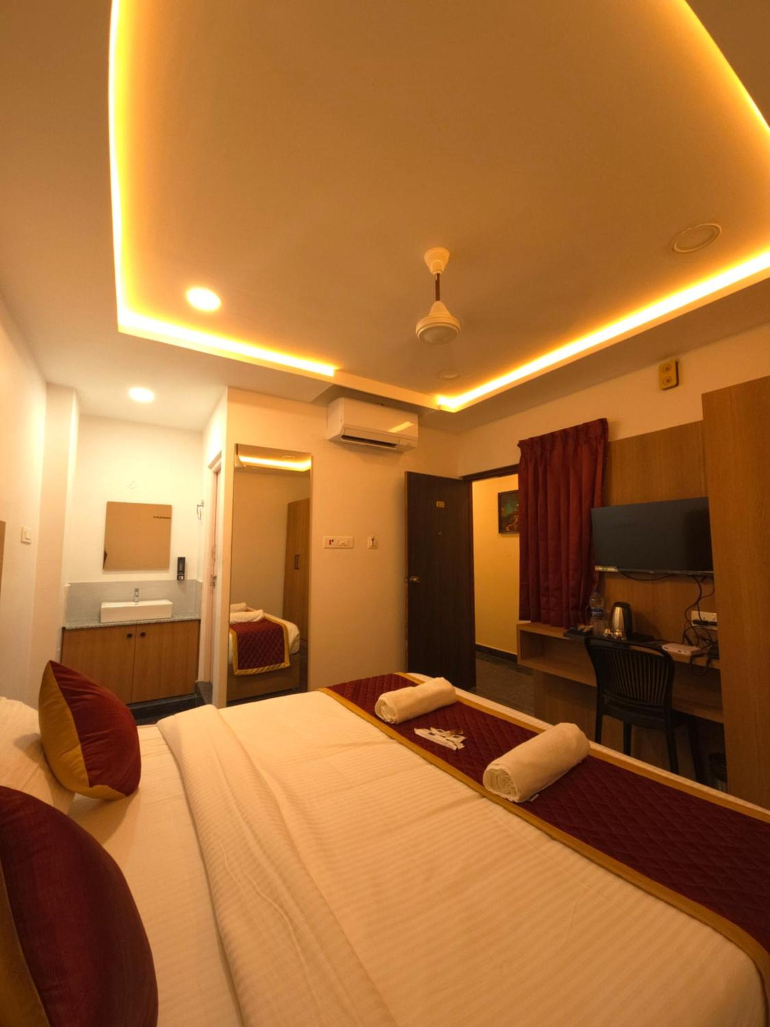 Отель Shreem Sesha Sai Residency Тируваннамалай Экстерьер фото