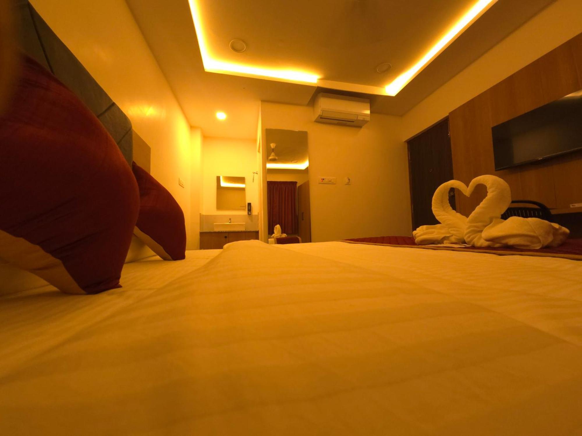 Отель Shreem Sesha Sai Residency Тируваннамалай Экстерьер фото